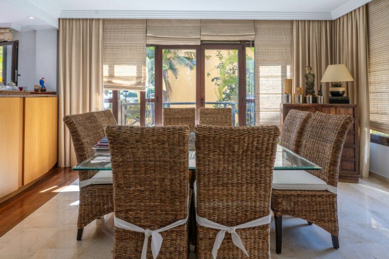 bae29a53b749b0fdc4cf06ffaae96674 - 15