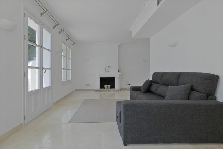 bb29fecbdbf1c6190821f1b3fbb9661c - 3