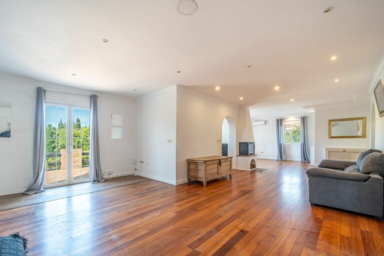 bb773f0ce0bef2efb7e03a9fea9384bb - 6