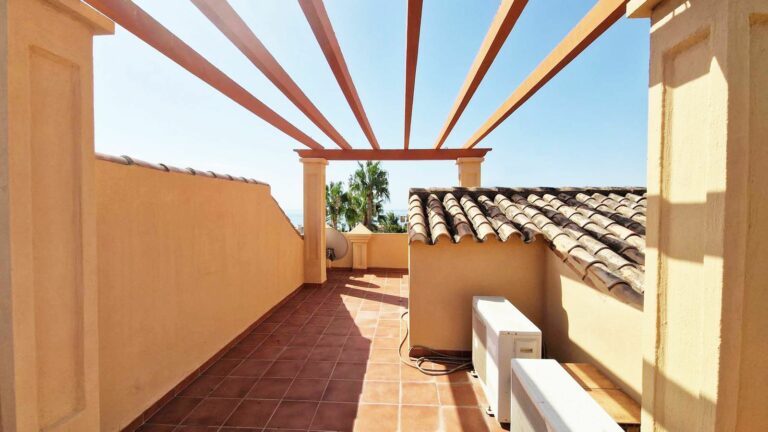 bbbe5d3309ae443d57df1adaeb41f32f - 15