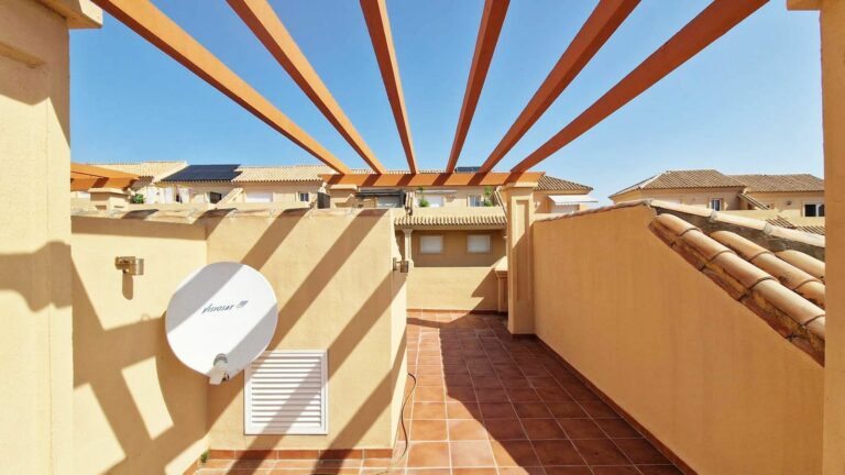 bbbe5d3309ae443d57df1adaeb41f32f - 16