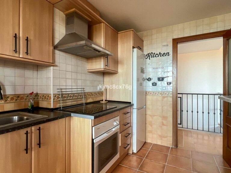 bc0b06962f9f69c4b7a3b508ecfe12d1 - 10