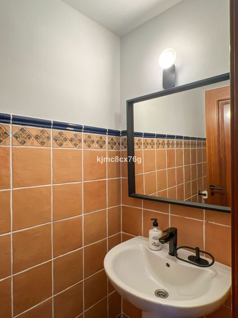 bc0b06962f9f69c4b7a3b508ecfe12d1 - 13