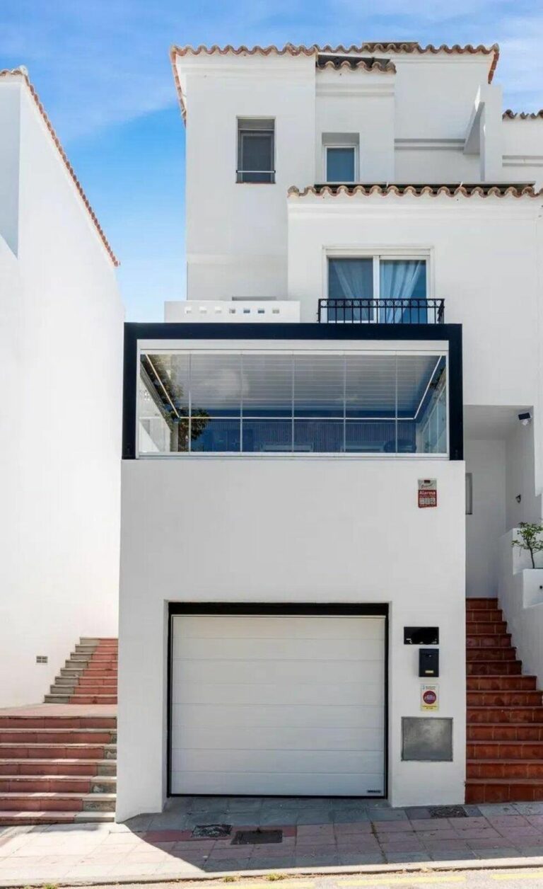 bceb64bd477d649443818b0b4730a43e - 1