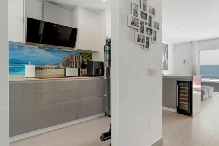 bceb64bd477d649443818b0b4730a43e - 10