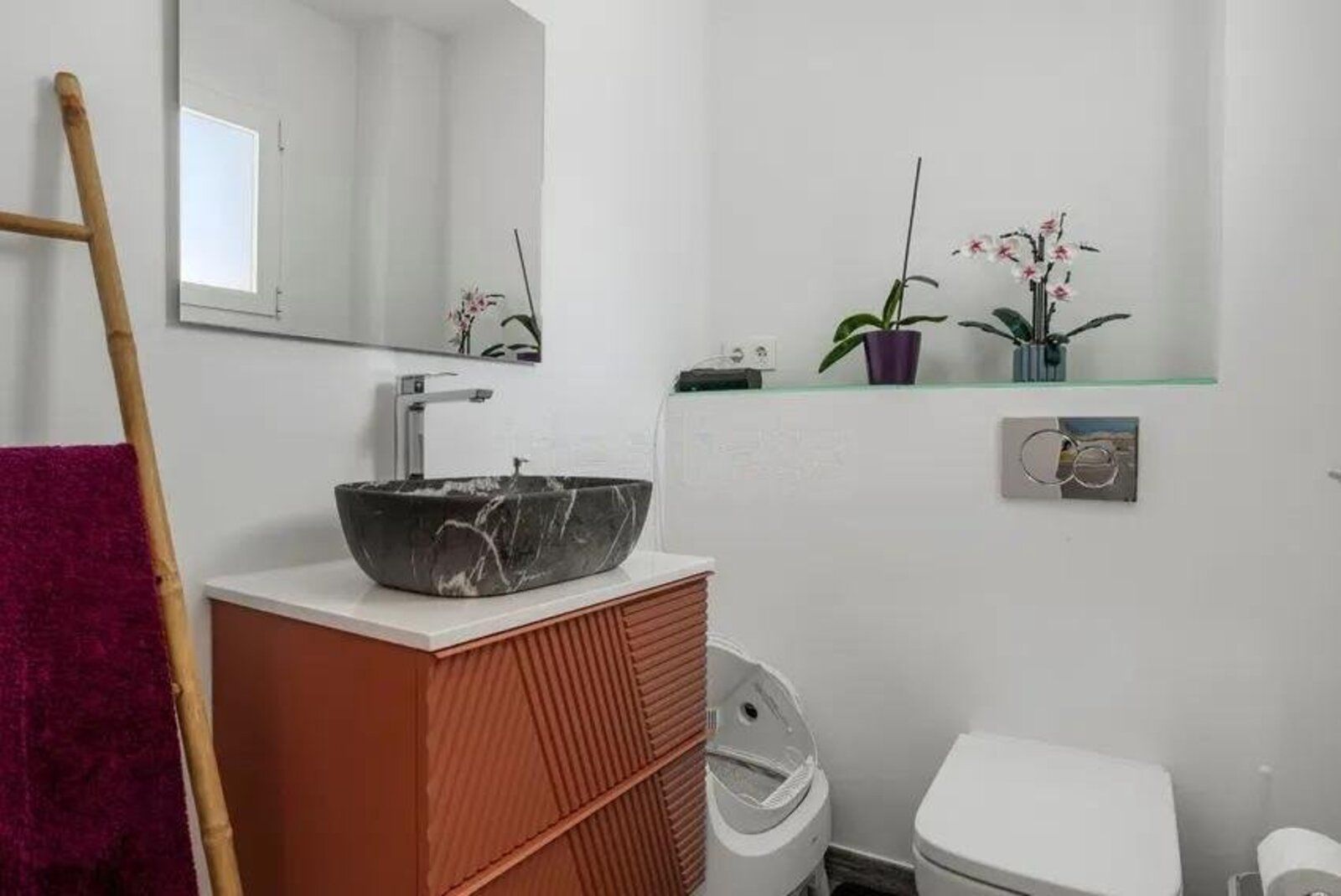 bceb64bd477d649443818b0b4730a43e - 11