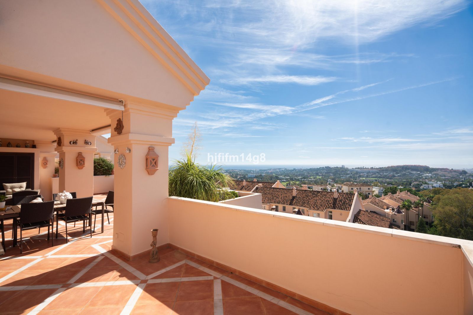 bd3156cf7e3f4ae245bcd827ebc4021f - 1