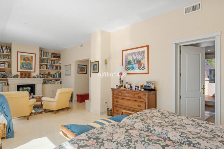 bd3156cf7e3f4ae245bcd827ebc4021f - 11