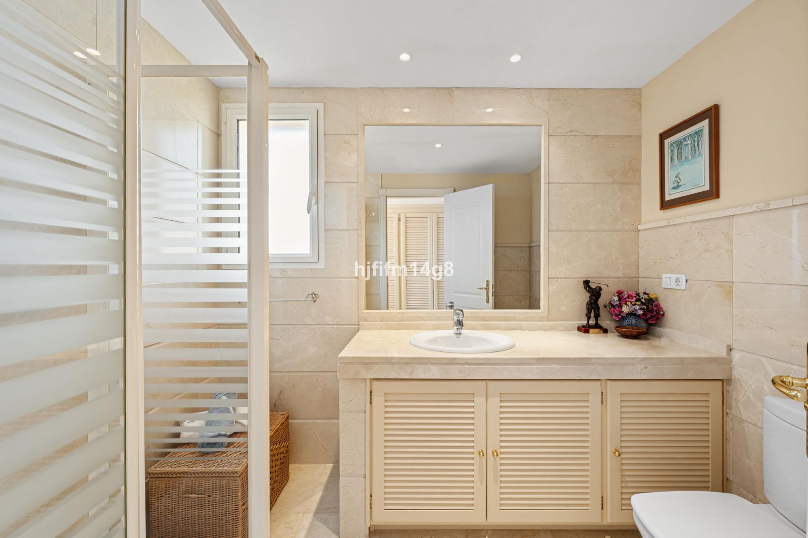 bd3156cf7e3f4ae245bcd827ebc4021f - 15