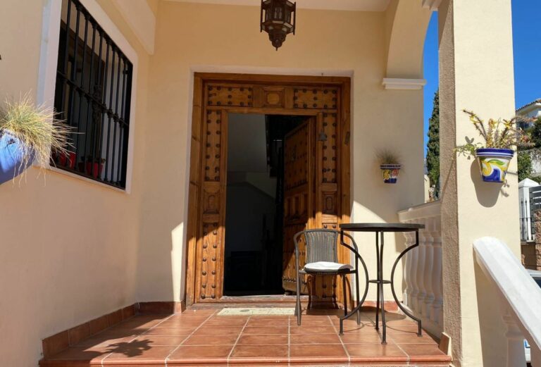 be048c19abf3e230f644eee6a5d13601 - 12