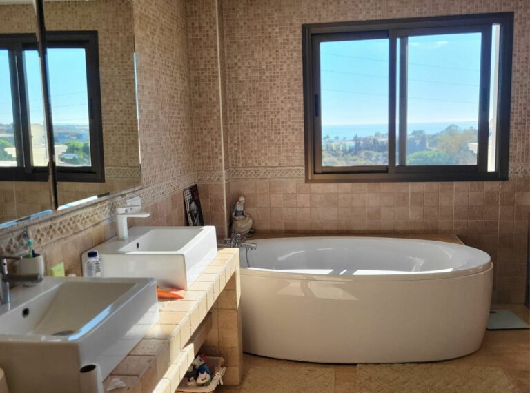 be048c19abf3e230f644eee6a5d13601 - 7