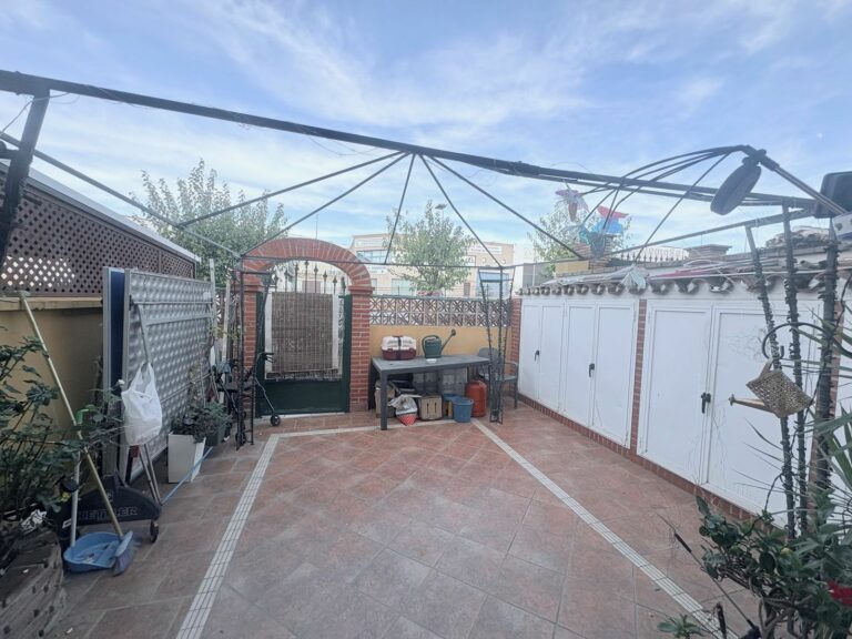 be1952236c41519e4a6b1fd6057b3767 - 2