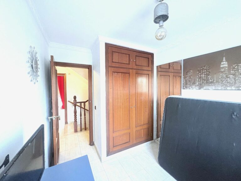 be1952236c41519e4a6b1fd6057b3767 - 9