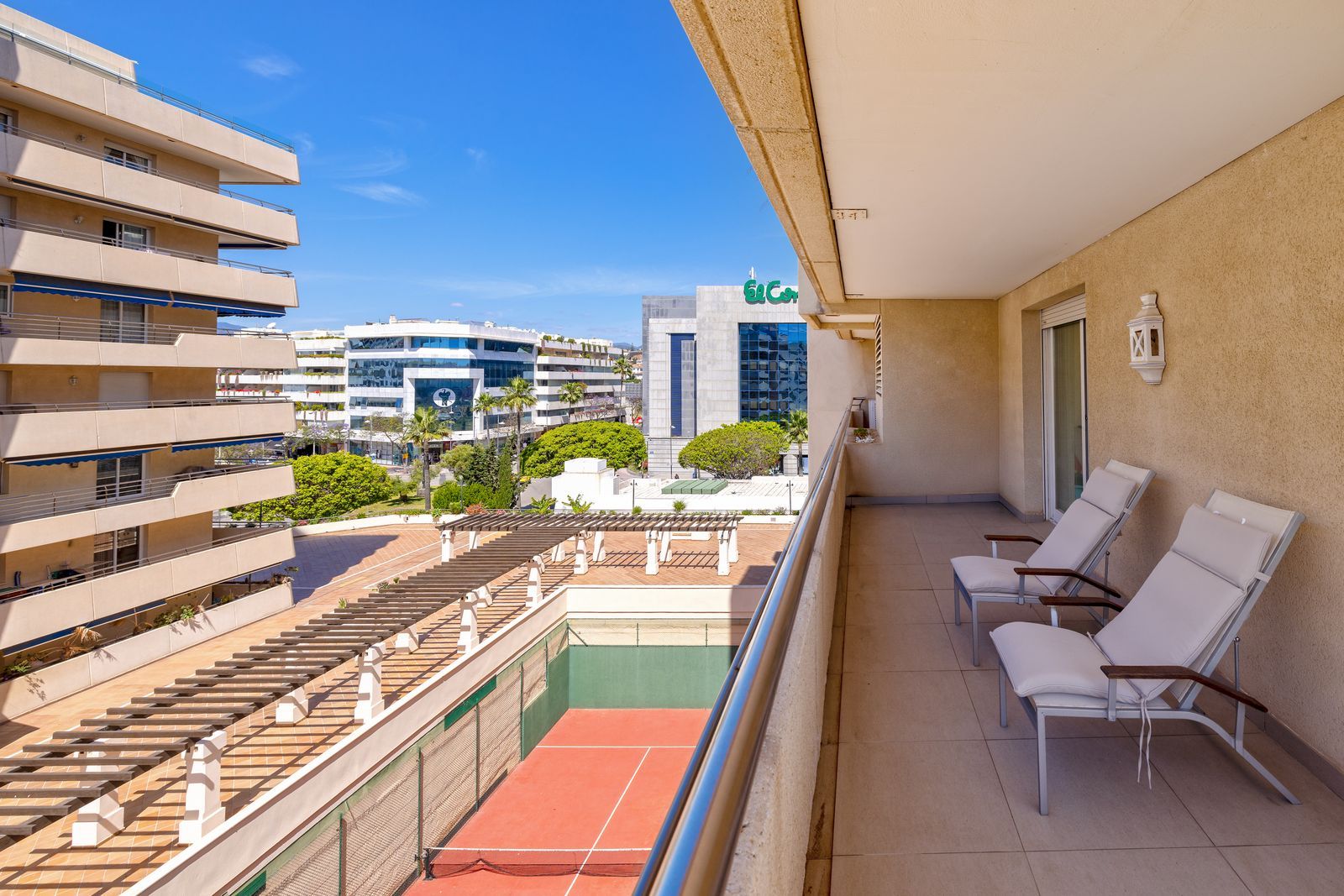 bfa764c5b8cae567d9bc9decabbdde95 - 16