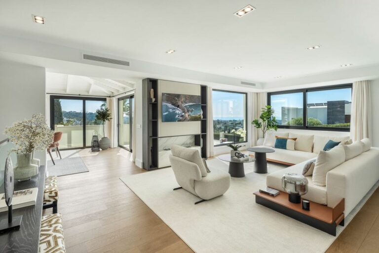 c063cf4cb53f401c267f547faa8fcec5 - 11