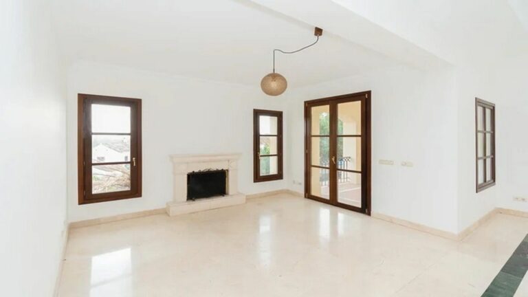 c0700a9318a35c7ae6a6044c016d750e - 12