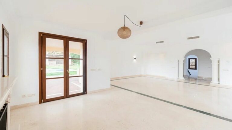 c0700a9318a35c7ae6a6044c016d750e - 13