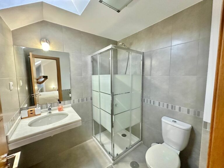 c18d220e06bf5b360f379e499251af75 - 15