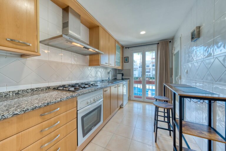 c320b8497cf2d6b83b42fd4ff797466f - 5