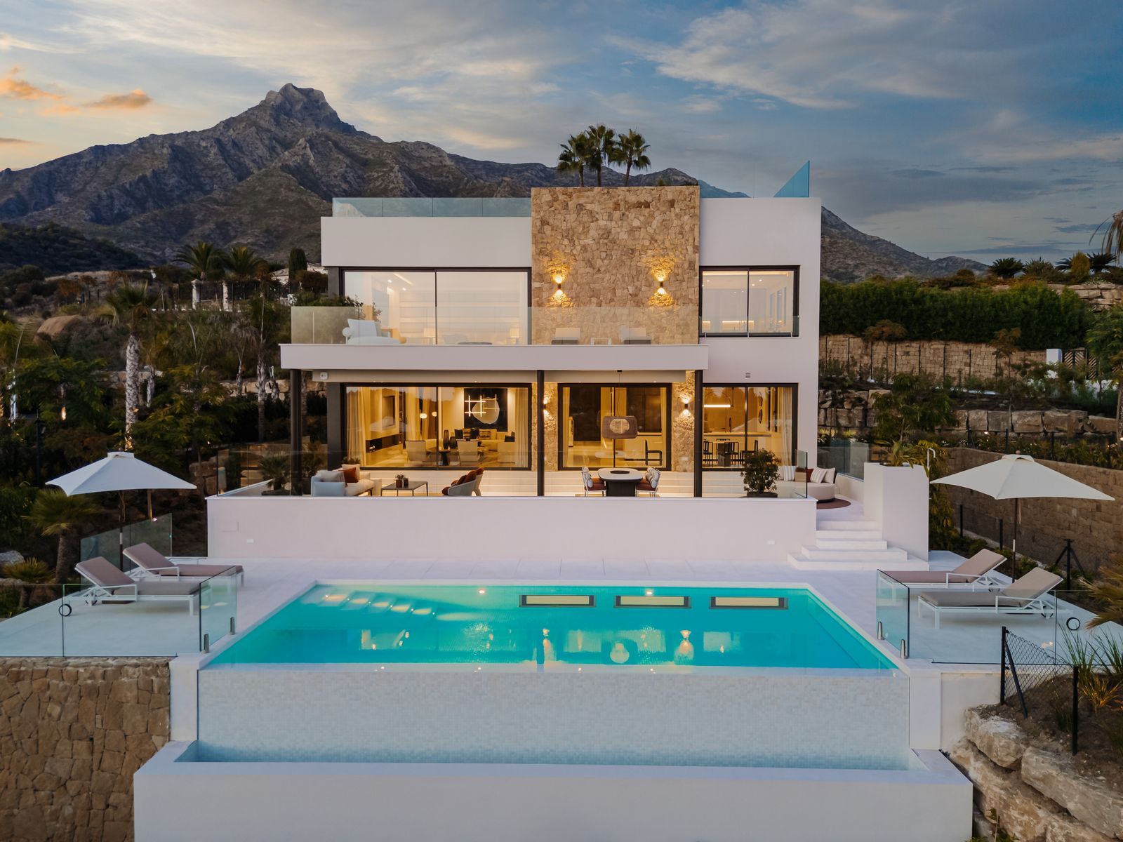 c3ad1bc49112267bca7ac554a1854b5f - 1