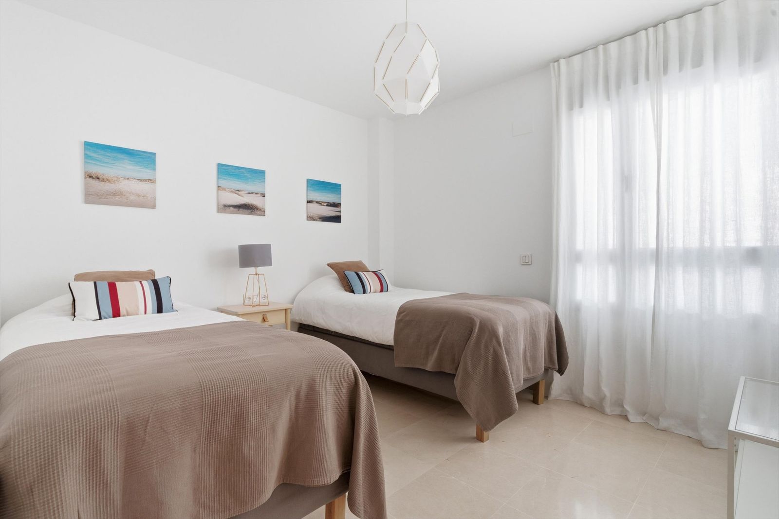 c4dddbab70c17e473c1ad19e12200b5d - 16