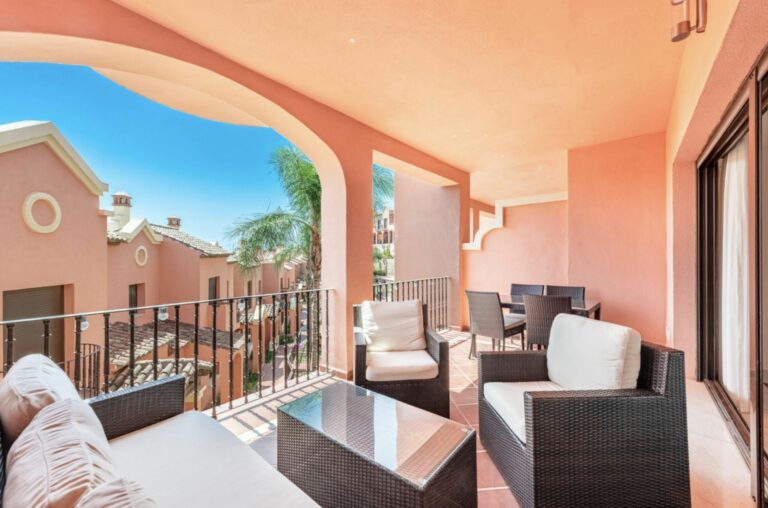 cb1f9bf9a489442d196cf05dae1451d2 - 16