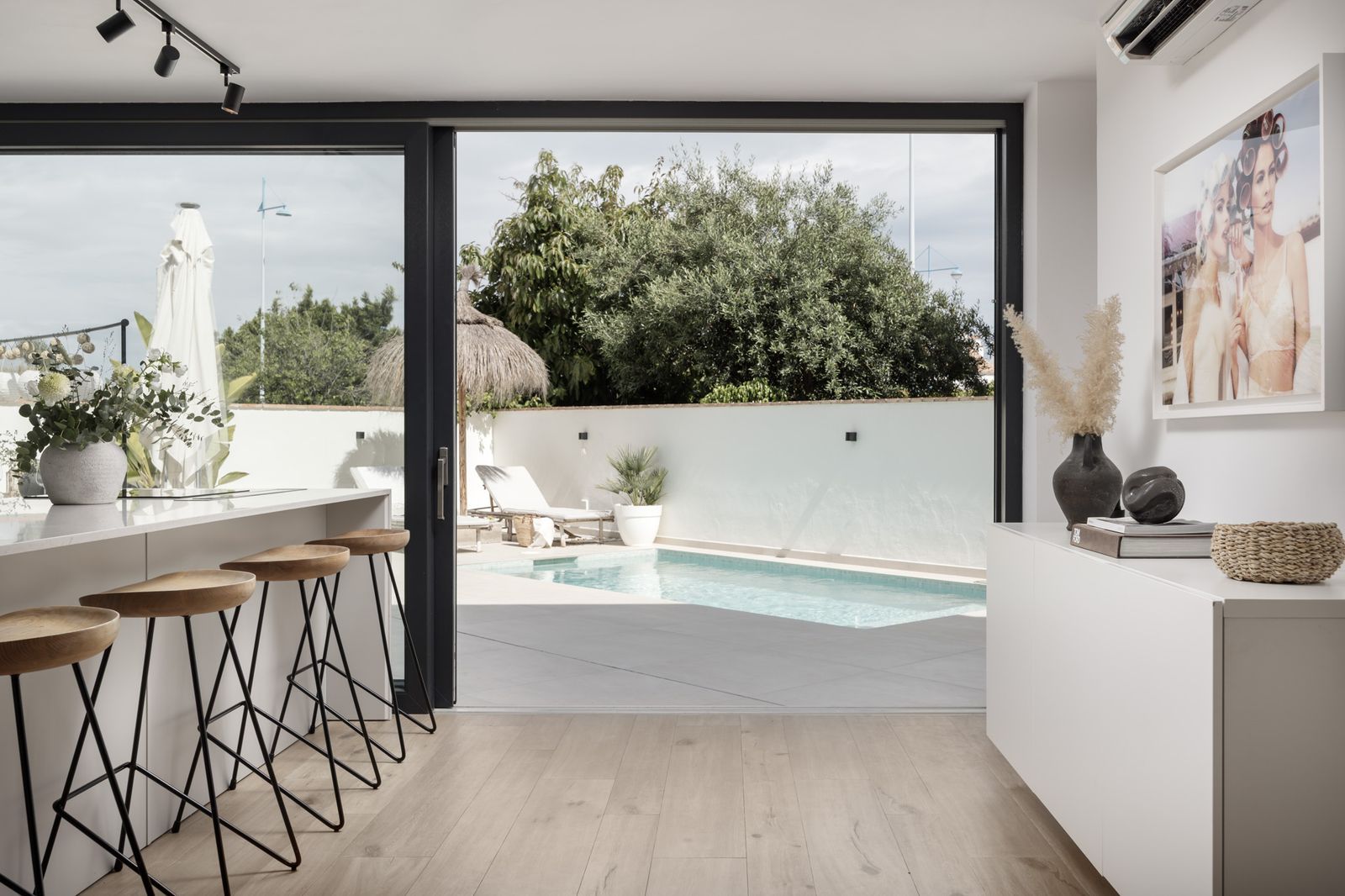 cce3b1c59eb4bd5df4f0dcf14c87cad4 - 16