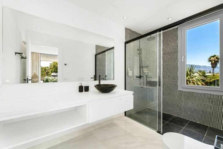 cd898cb497a7a8724a42b17562e20a82 - 15