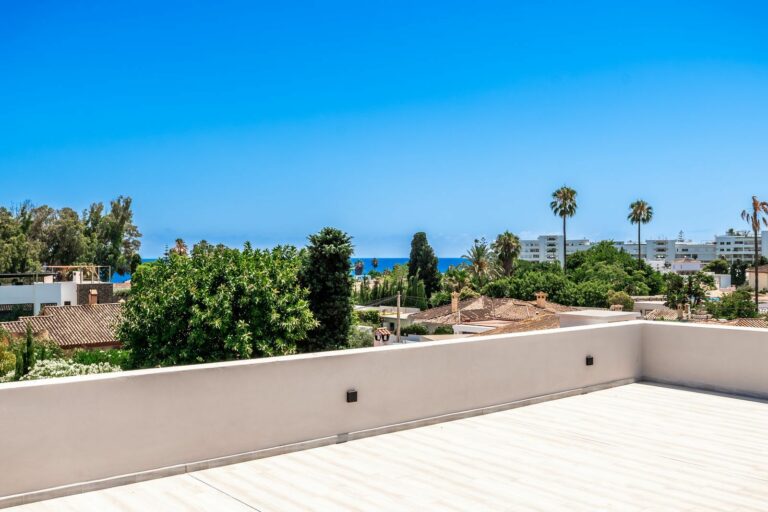 cd898cb497a7a8724a42b17562e20a82 - 16