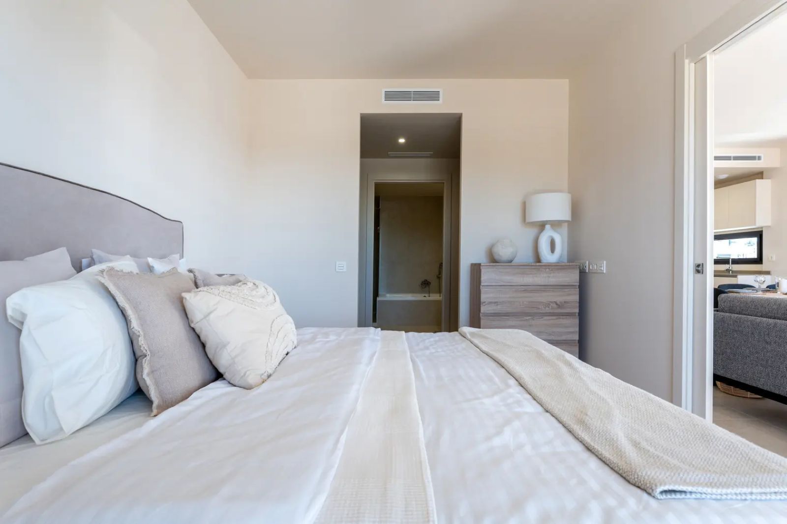 d1f3965a9aae086fbd95c4c4c1398635 - 12