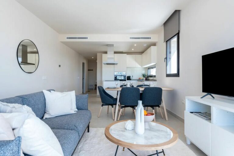 d1f3965a9aae086fbd95c4c4c1398635 - 4