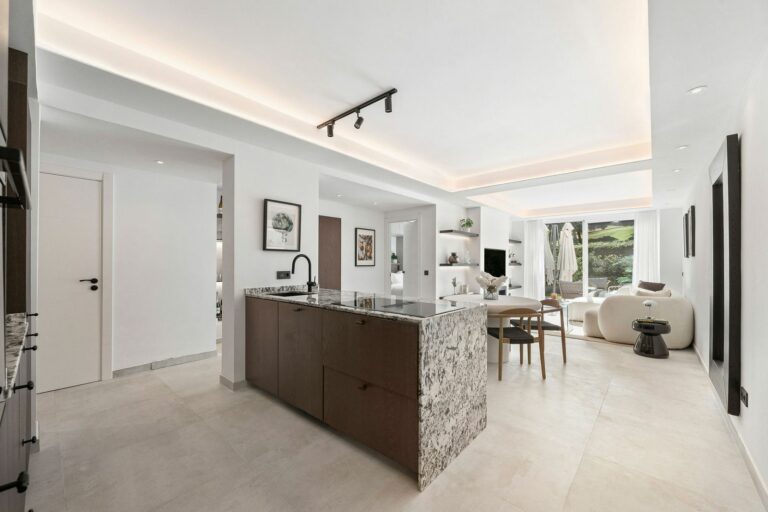 d23d9f6967cb2a5612636b0a3aef3d38 - 10