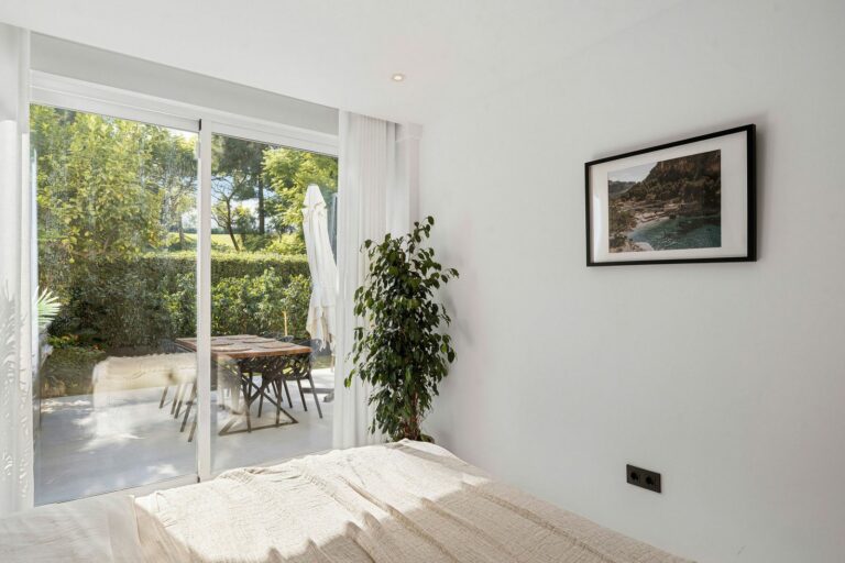 d23d9f6967cb2a5612636b0a3aef3d38 - 12