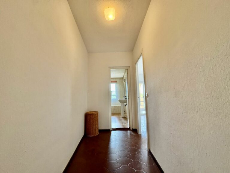 d4ac5926f9fdf12d9fb2f20033f69852 - 11