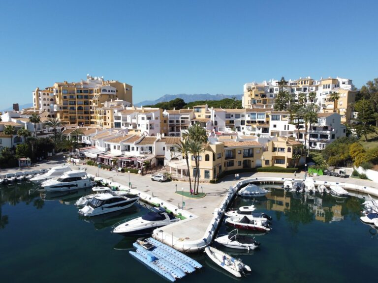 d4ac5926f9fdf12d9fb2f20033f69852 - 8