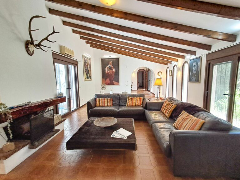 d4d3fd196ea65a92fcd9be1472a67cf8 - 7