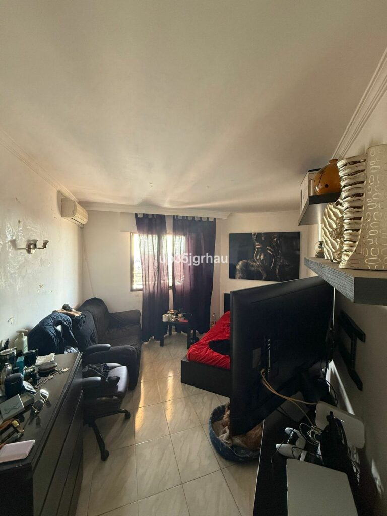 d6f9f527f3a2b74e1b0386fb3ef6884e - 14