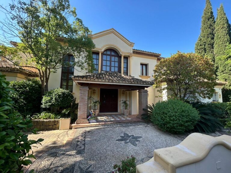 d971c8d52f91364fcb88e7f8aeba4fbb - 1