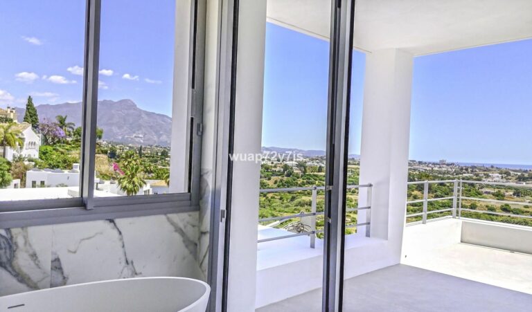 db4394675f103210eb6773a369e0d7db - 14