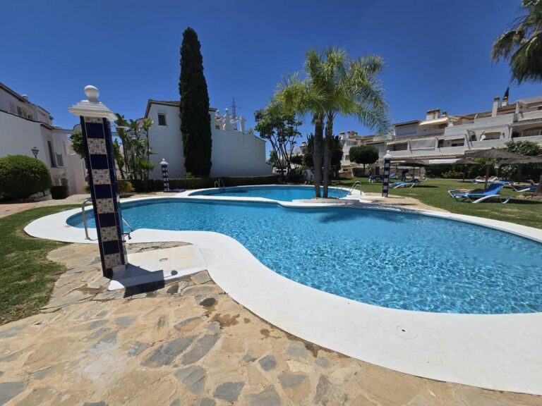 df6e5bf1c853ec42a4bb140e927199c1 - 2