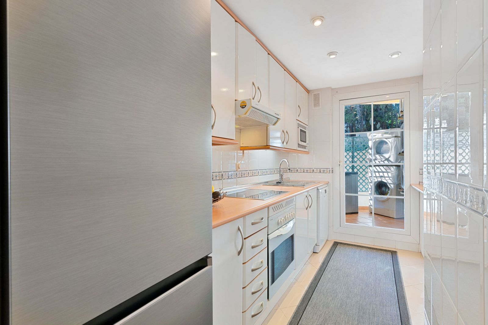 e2f8cd315093b87f71da30d231c9ede7 - 10