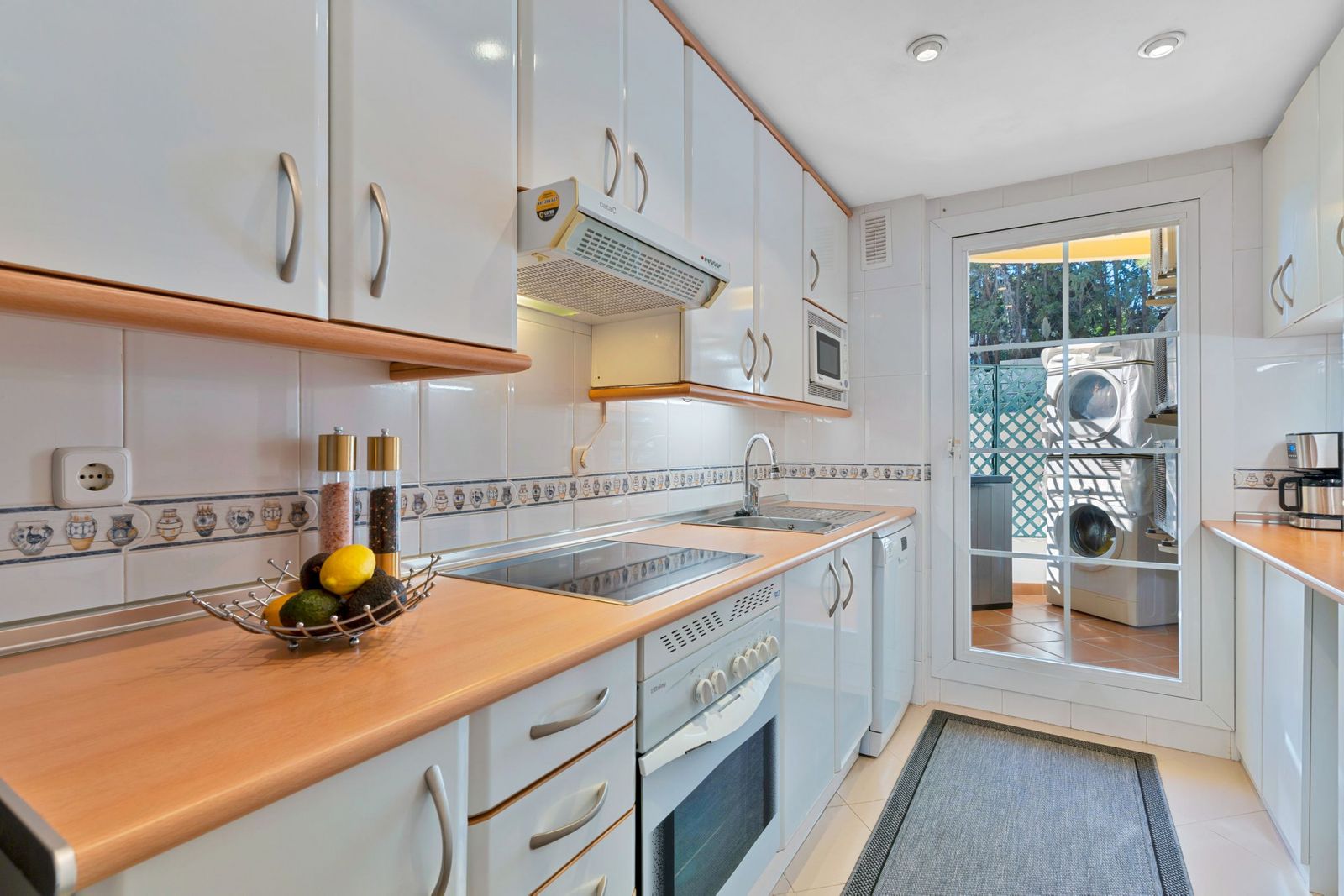 e2f8cd315093b87f71da30d231c9ede7 - 4