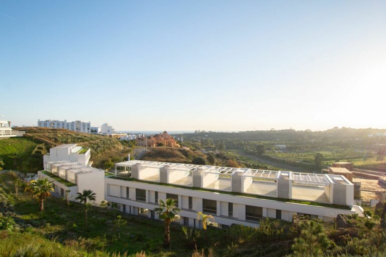 e41bd61629333a76440d8a6c7978c0a9 - 2