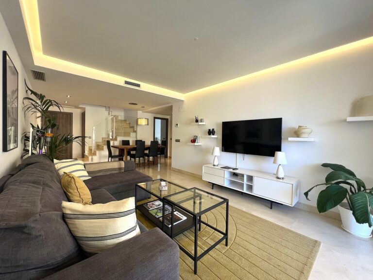 e4ecbf64e1b386066e3704fefaa5f004 - 6