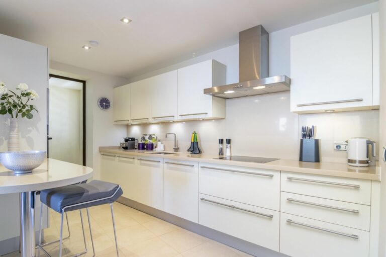 e5d119486057402ecfafed468f4d83aa - 13