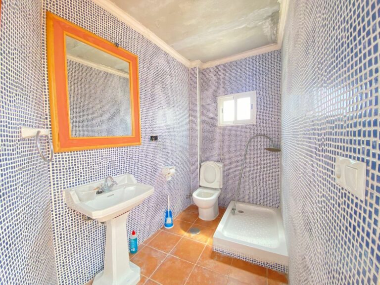 e6da2662f3c7597f1dbcd4f2b5b1c726 - 12