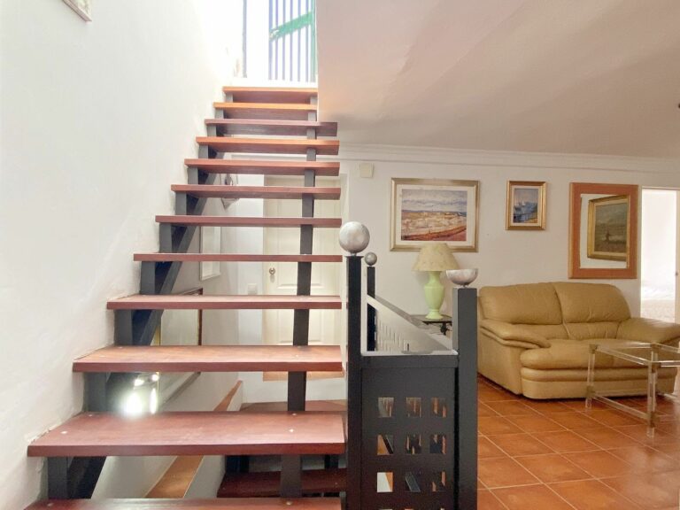 e6da2662f3c7597f1dbcd4f2b5b1c726 - 14