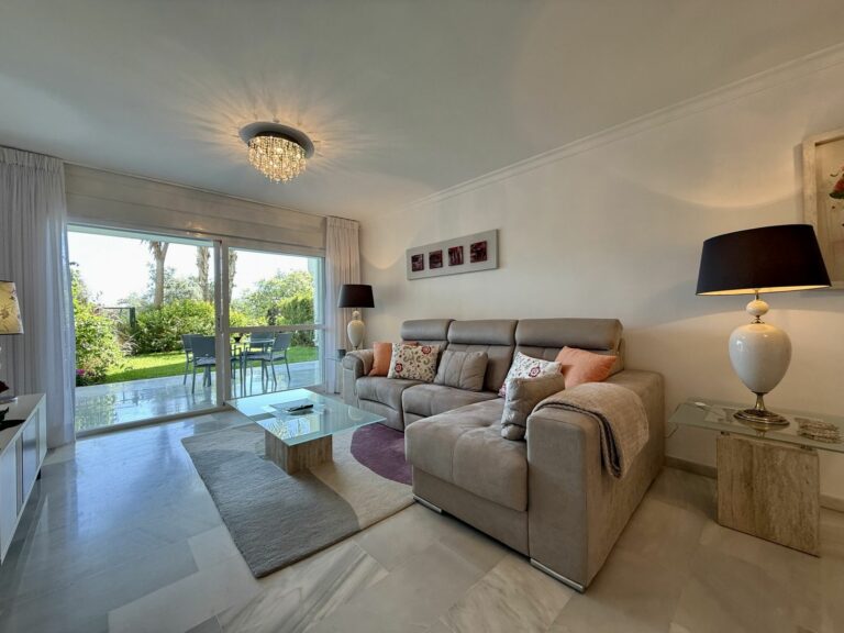 e6ed976541101d0af67ec2c2c940d439 - 10