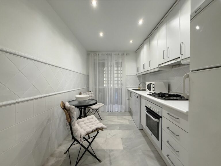 e6ed976541101d0af67ec2c2c940d439 - 11