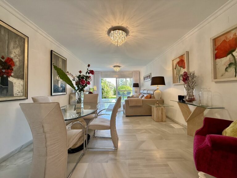 e6ed976541101d0af67ec2c2c940d439 - 4